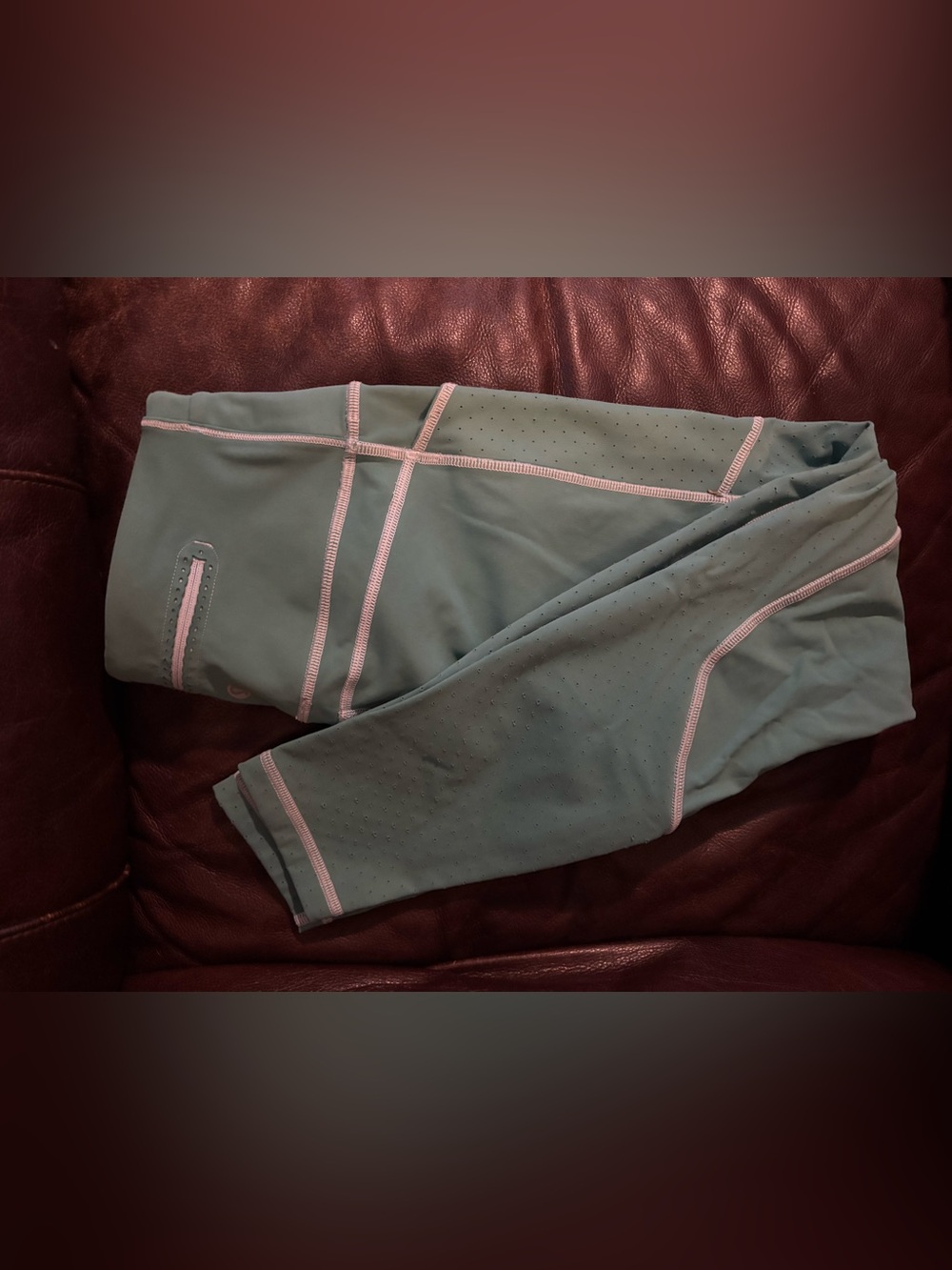 Lululemon Teal Active Leggings with White Stitching